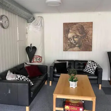 Hostal Single With Shared Spaces